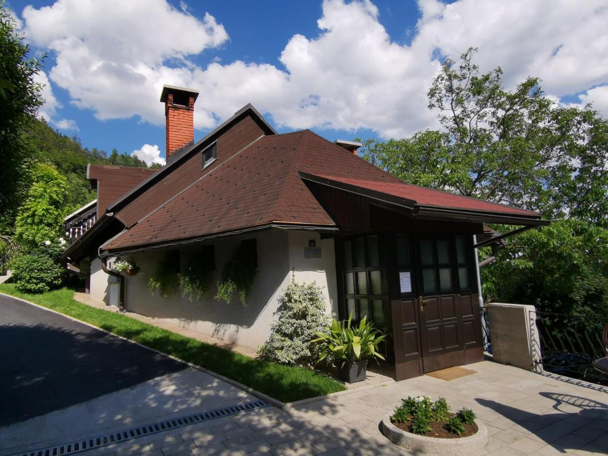 Apartmaji Mak Есенице Экстерьер фото